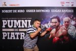 Campionii s-au intalnit la avanpremiera filmului "Pumni de piatra"
