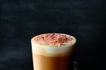 Butterscotch Br&ucirc;l&eacute;e Latte, noua băutură de sezon