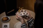 Kranzzuccino, un amestec crocant de cafea, nuci coapte si foite de caramel in editie limitata