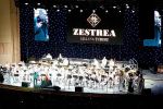 Colectia "Zestrea&rdquo;&nbsp;by Liliana Turoiu a impresionat prin eleganta si expresivitate&nbsp;pe scena Salii Palatului,&nbsp;la concertul&nbsp;Maestrului&nbsp;Gheorghe&nbsp;Zamfir