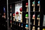 CRBL &icirc;și expune colecția de Kendama la Mega Mall