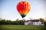 Zboară cu balonul cu aer cald sau mergi la cinematograful urșilor