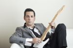 Stefan Banica isi lanseaza albumul la show-room-ul Automobile Bavaria Baneasa
