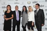 Miko prezinta: "Intraceuticals" - tratamentul preferat la Madonnei!