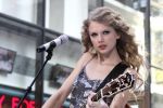 Taylor Swift va lansa o linie de parfumuri.