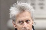 Michael Douglas: Nici vorbă să pot m&acirc;nca alimente solide.