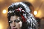 Ultimul single al lui Amy Winehouse a scăpat pe internet.