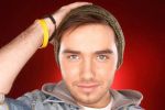 BOB TAYLOR INCINGE ATMOSFERA CU UN NOU HIT
