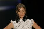 Gisele Bundchen va dansa la Carnavalul de la Rio de Janeiro din 2011.