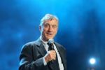 Robert De Niro &icirc;şi onorează tatăl prin instituirea unui premiu pentru artă.