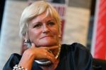 Tatoiu părăseşte Rom&acirc;nia: Va fi un loc departe de mizeriile de care am avut parte aici.
