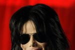 Un documentar TV care simulează autopsia c&acirc;ntăreţului Michael Jackson st&acirc;rneşte ...