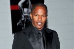 Robert Downey Jr i-a dăruit prietenului său Jamie Foxx o maşină vintage.