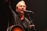 Stephen Baldwin l-a dat &icirc;n judecată pe Kevin Costner pentru fraudă şi &icirc;nşelăciune.