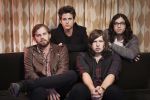 Solistul trupei Kings Of Leon a jucat ping pong cu prinţul Harry.