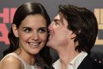 Tom Cruise şi Katie Holmes boicotează gala premiilor Oscar din cauza actriţei Anne Hathaway.