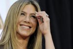 Jennifer Aniston &icirc;şi vinde reşedinţa din Los Angeles.