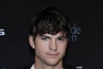 Ashton Kutcher &icirc;i ia locul lui Charlie Sheen &icirc;n "Doi bărbaţi şi jumătate".