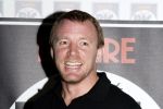 Regizorul Guy Ritchie a devenit din nou tată.