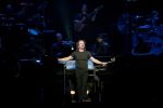 Yanni concertează la Bucureşti pe 14 septembrie.