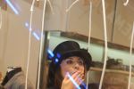 Adina Buzatu, spectacol de pantomima in vitrina