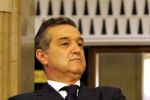 Becali: &Icirc;n Piaţa Universităţii au fost doar fanii de la "Sud" comandaţi de ...