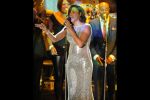 OFICIAL. Whitney Houston a murit din cauza unei SUPRADOZE de droguri.