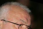 Alexandru Arşinel, operat &icirc;n secret la coloană.