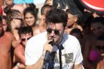 Smiley la Kiss FM: &ldquo;Bronz am doar pe maini, ca tractoristii&rdquo;