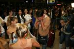De ziua lui, la 12 noaptea, Daniel Robu intampinat de fane la aeroport!