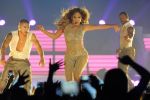 Concertul c&acirc;ntăreţei Jennifer Lopez a fost AM&Acirc;NAT pentru 2013.