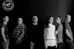Trupa Taxi c&acirc;ntă &icirc;n deschiderea concertului Seal din Bucureşti.