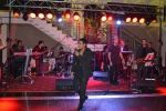 Alejandro si-a tras band si canta pe 2.700 de euro