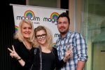 Loredana la Magic FM:  Dimineata beau, pe stomacul gol, o cana cu apa fierbinte