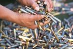 Conducerea Uzinei de Armament Bumbeşti Jiu, ARESTATĂ pentru furt de armament.