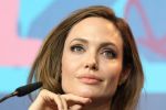 Angelina Jolie, prezentă la &icirc;ncheierea unui acord istoric contra violenţelor sexuale, la ...