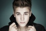 Justin Bieber, la muzeul Annei Frank din Amsterdam: &bdquo;Cu puţină şansă, mi-ar fi fost fană&rdquo;.