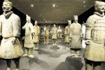 Soldaţii din teracotă, la Muzeul Naţional de Istorie a Rom&acirc;niei.
