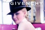 Amanda Seyfried, noua imagine Givenchy Very Irresistible!