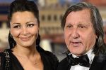Ilie Năstase, la a patra nuntă. Fostul tenisman şi Brigitte Sfăt şi-au depus actele de ...