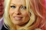 VIDEO. O reclamă cu Pamela Anderson,  interzisă &icirc;n Marea Britanie: "Este sexistă şi ...
