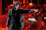 Marea &icirc;ntoarcere a lui Eminem. Rapper-ul lansează un nou album după trei ani de pauză.