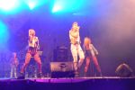 Corina &ndash; o mamica cool! Isi ia baietelul cu ea la concerte!
