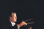 Sir Neville Marriner şi bagheta sa fermecată.