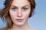 LA ROCHE-POSAY LANSEAZA ROSALIAC AR INTENSE  PRIMUL SERUM CARE INOVEAZA PROCESUL DE CORECTIE AL ROSETEI DE LA NIVELUL PIELII