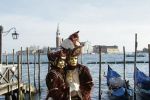 Carnavalul de la Veneţia se mută la Bucureşti.