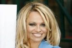 Pamela Anderson a pozat nud, la 46 de ani.
