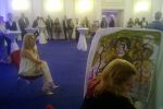 Artista Angela Berneanu a pictat-o live pe actrita Crina Matei