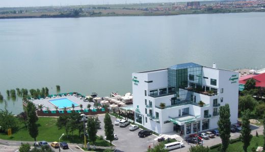 Ia-ti iubitul de mana si fugi la mare! Ai castigat!