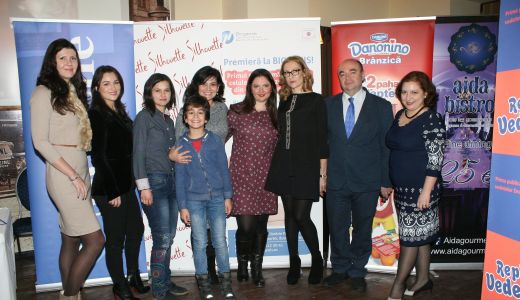 Simona Dragomir: "La conferinta, viitoarele mamici au aflat cum sa aiba grija de copiii lor!"